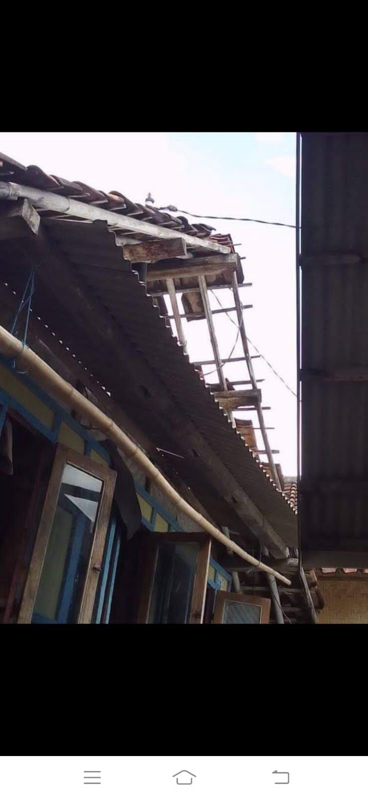 Puluhan Rumah di Lombok Timur Rusak Diterjang Angin   Puting Beliung
