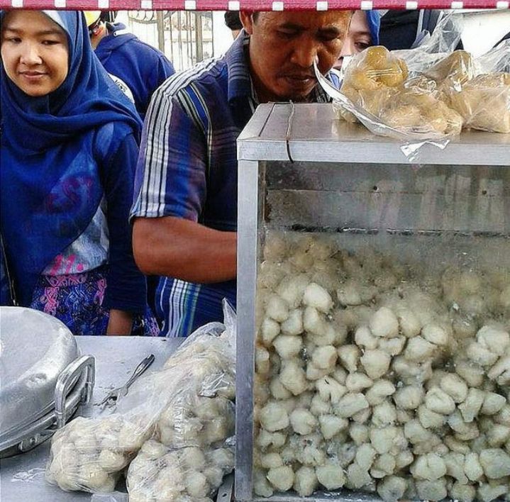 13 Rekomendasi Kuliner di Alun-alun Kidul, Ada Es Goreng!