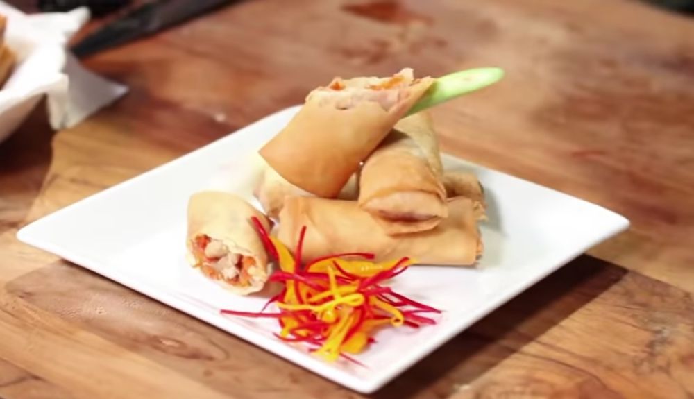 6 Kreasi Resep Lumpia Gurih, Camilan Favorite Keluarga!