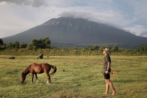 10 Potret Savanna Tianyar Bali, Jadi Lokasi Syuting MV TXT
