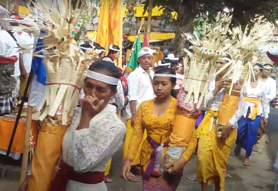 Makna Tradisi Mejrimpen Galungan, Khas Desa Pedawa Buleleng