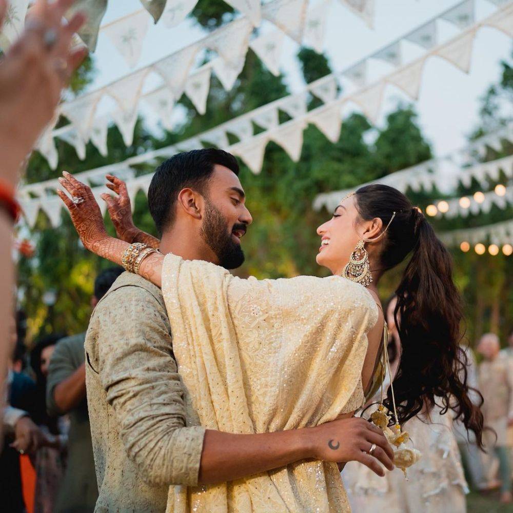 Momen Mehendi Athiya Shetty Dan KL Rahul, Joget Bareng