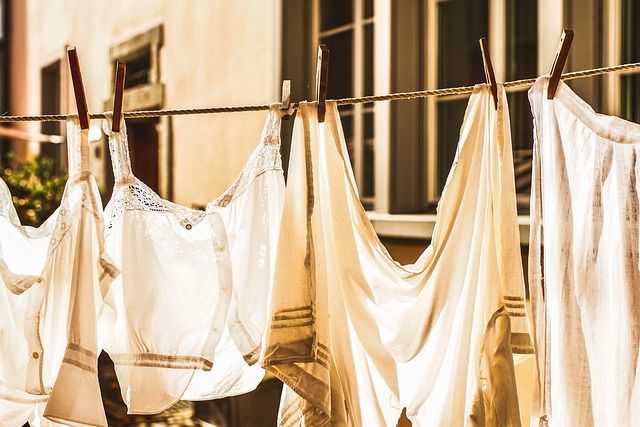 10 Cara Mencuci Pakaian Berwarna agar Tidak Pudar, Baju Awet! 