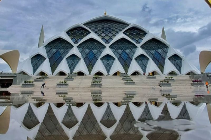Masjid Al Jabbar  Dibongkar, Ini Jawaban Ridwan Kamil