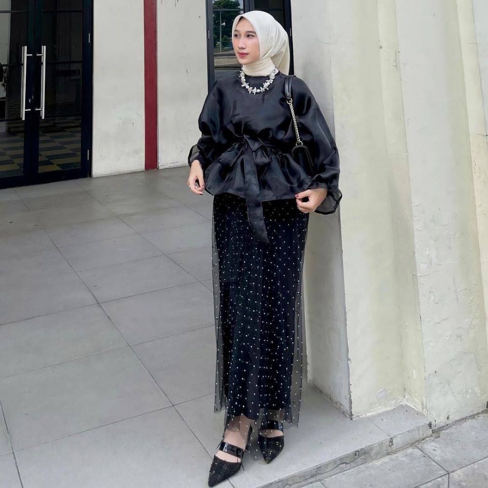 10 OOTD Kondangan Simpel Ala Selebgram Risa Larasati