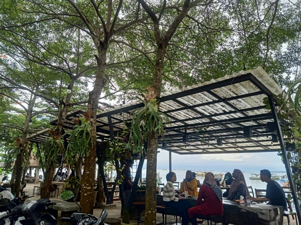 Pesona Kampung Nelayan, Pantai Pandeglang yang Menawan!