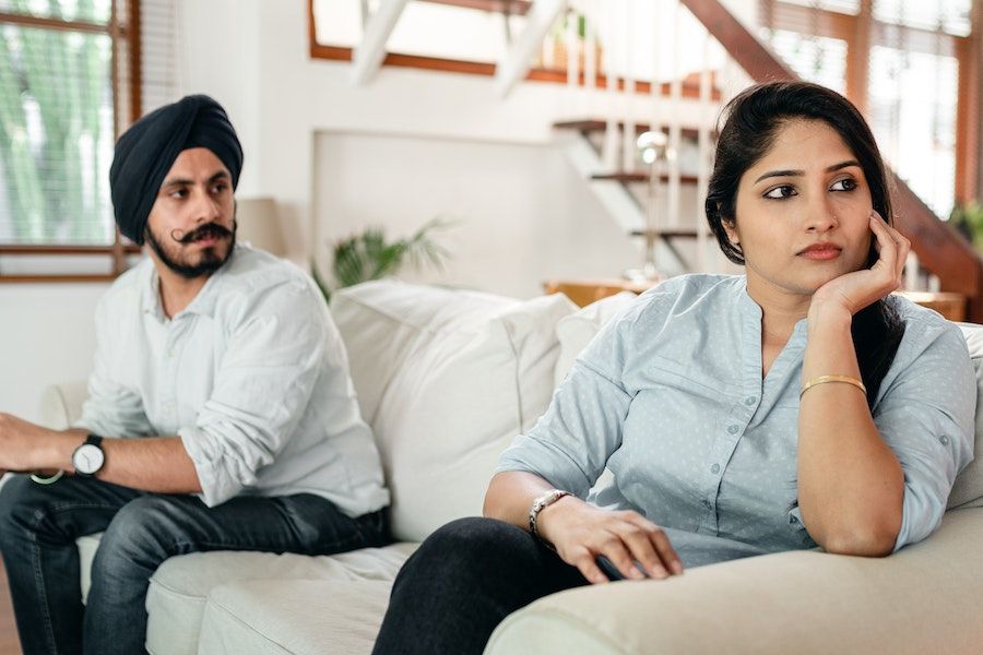 5 Cara Hadapi Pasangan yang Lakukan Silent Treatment saat Bertengkar
