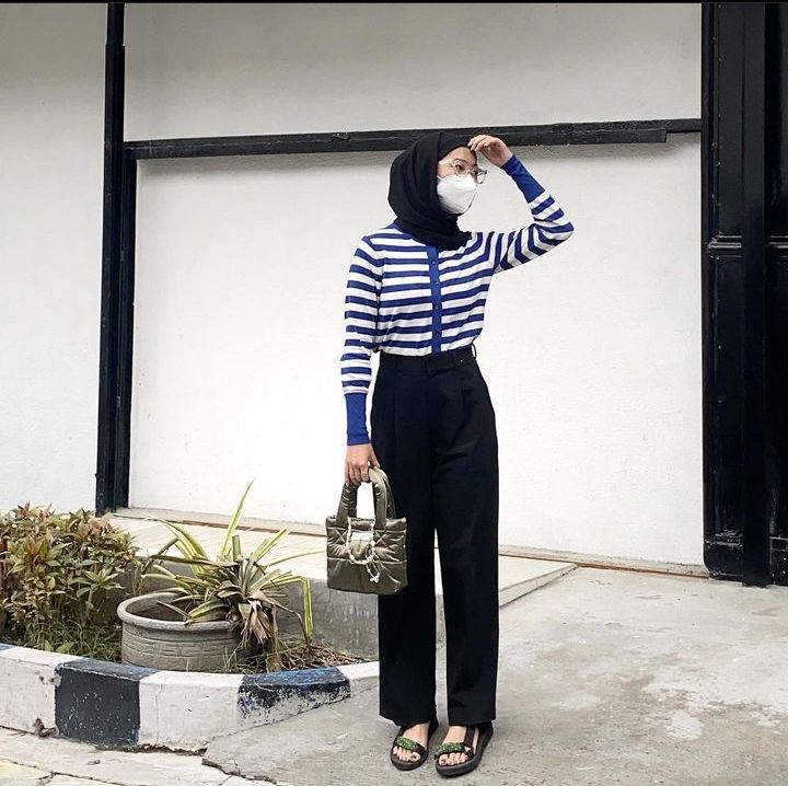 9 Inspirasi OOTD Smart Casual ala Natasya Sabiila, Trendy dan Stylish