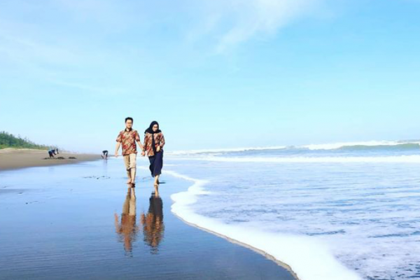 Pantai Petanahan Kebumen: Informasi Rute, Harga Tiket, dan Tips Wisata