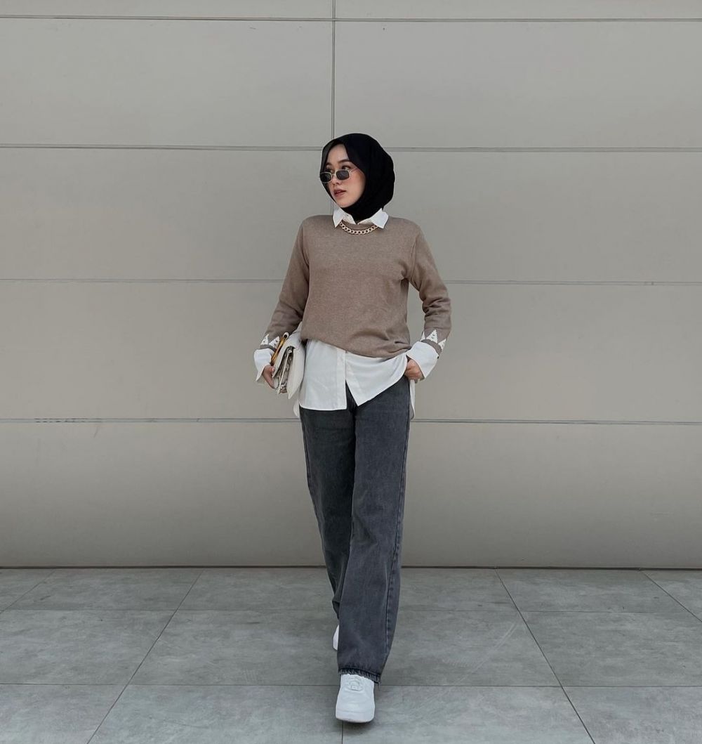 10 OOTD Casual Hijab dengan Celana ala Afiqah Syifa