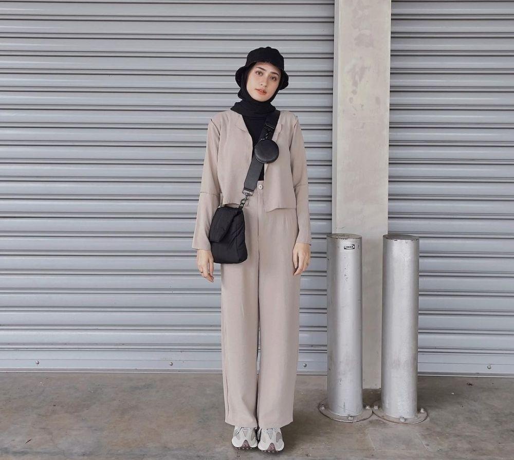 9 Inspirasi Outfit Hijab Untuk Kuliah Ala Helmi Nursifah 2080