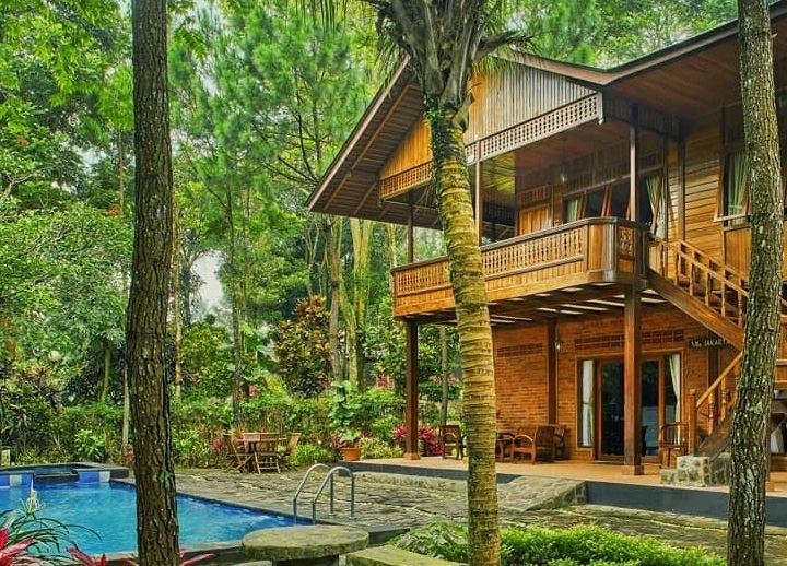 7 Vila dengan Kolam Renang Pribadi di Bogor, Cocok untuk Staycation