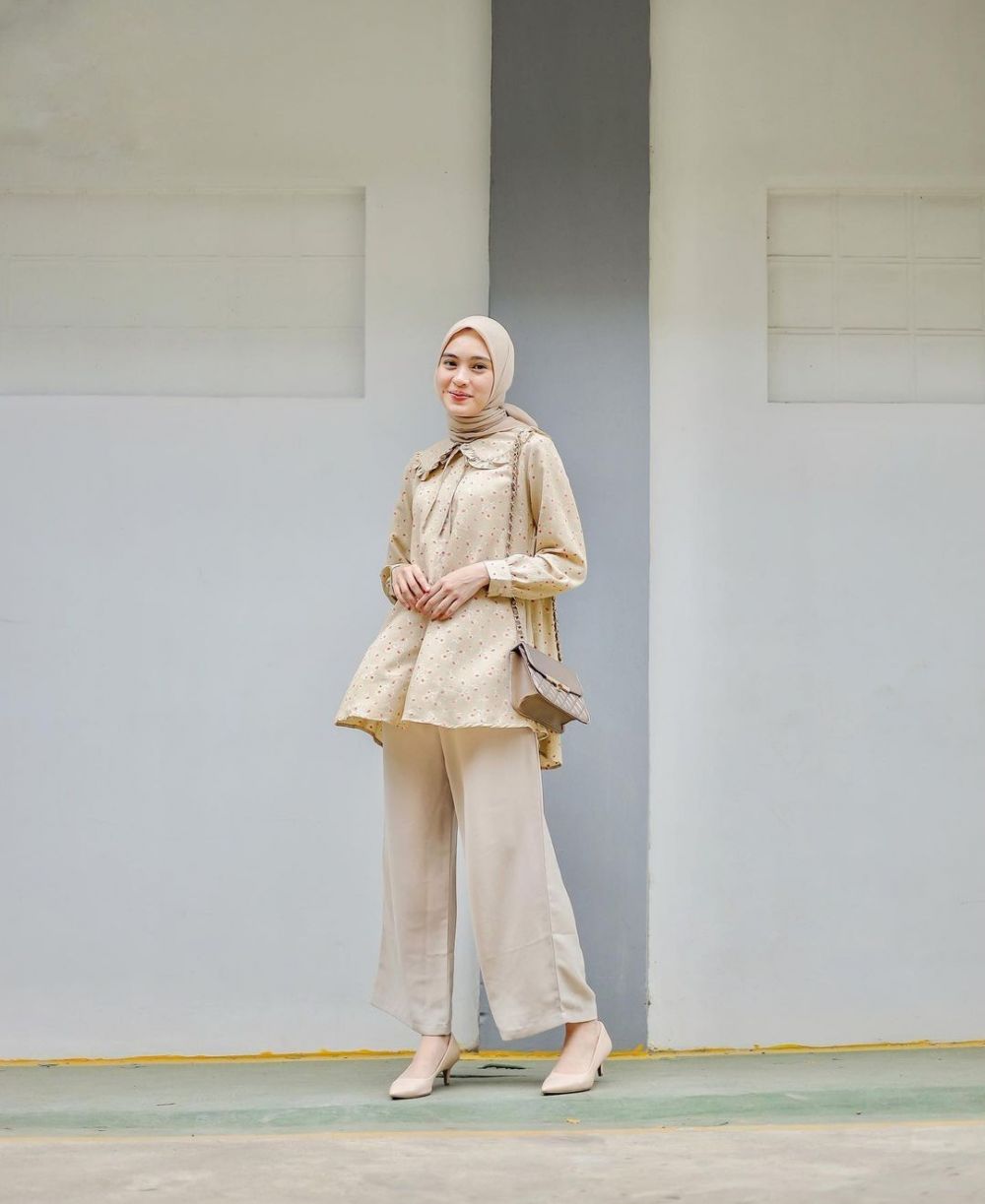 10 OOTD Hangout Tema Earth Tone ala Alifa Adelia, Warm Banget