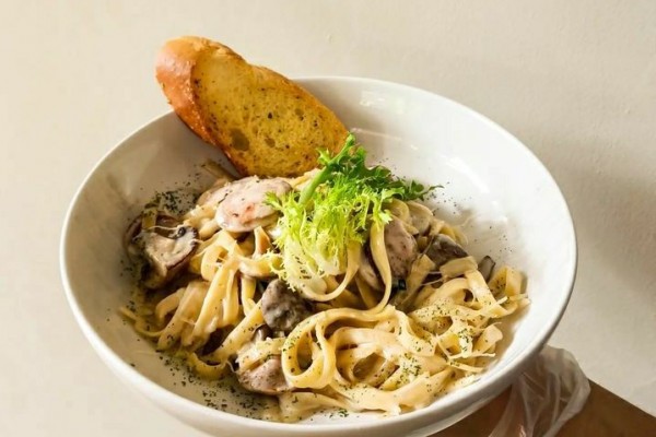 5 Restoran Menawarkan Carbonara di Bandung, Lezat!