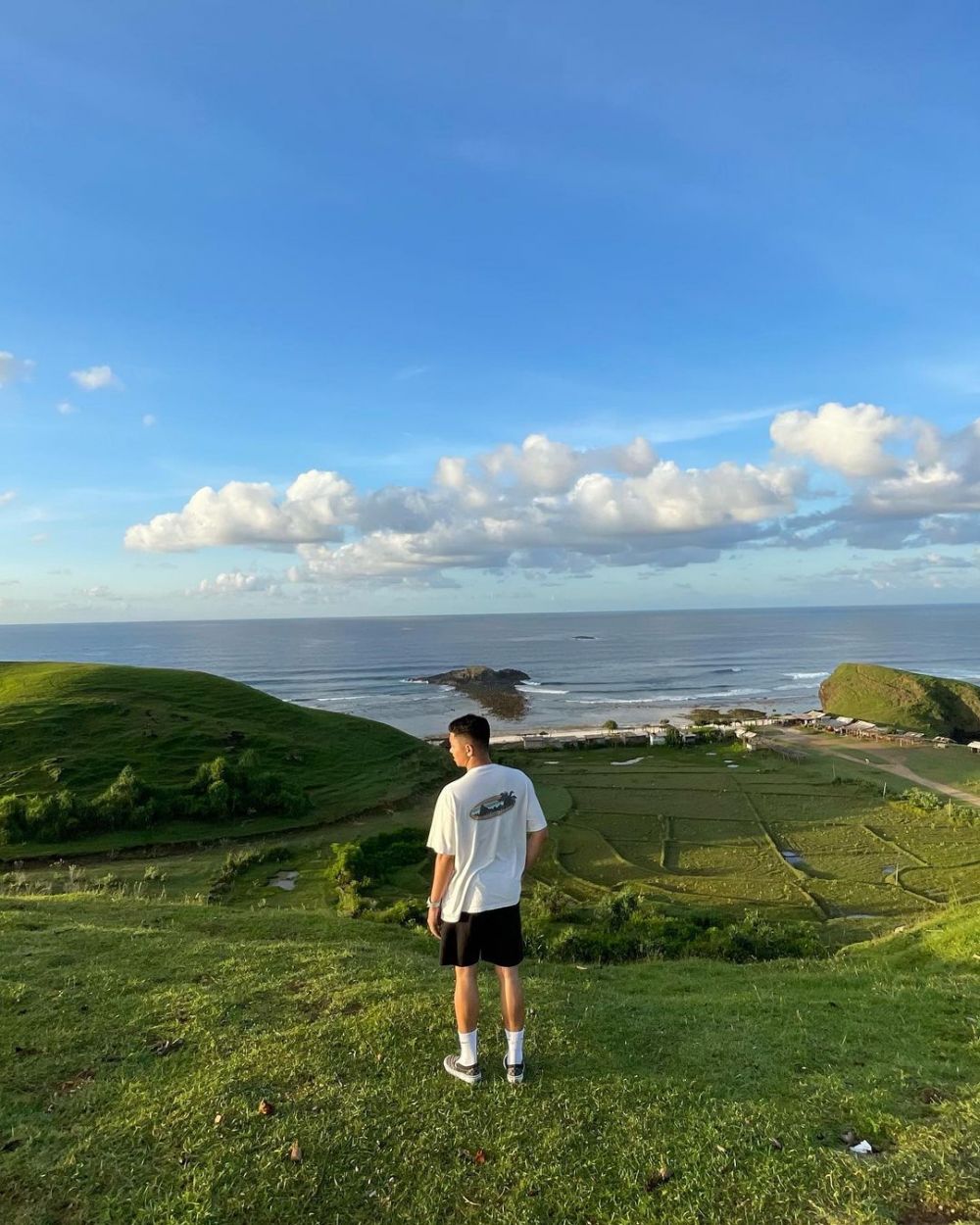 5 Pantai yang Wajib Dikunjungi di Sekitar Sirkuit Mandalika