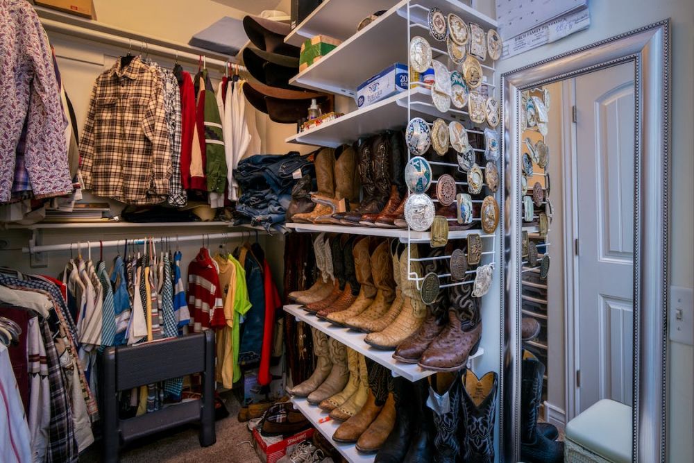 Panduan Membuat Capsule Wardrobe untuk Pemula: Build-a-Wardrobe Super Simpel dan Stylish
