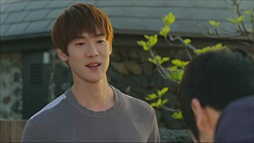 7 Peran Serba Bisa Yoo Yeon Seok, Terkini Jadi Pegawai Bank