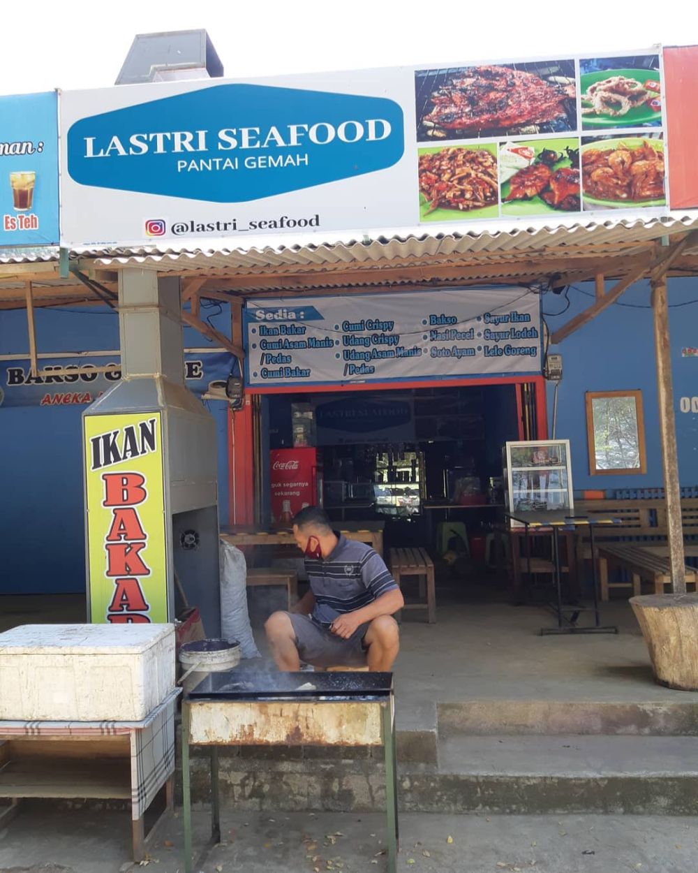 6 Rekomendasi Warung Seafood di Pantai Gemah Tulungagung