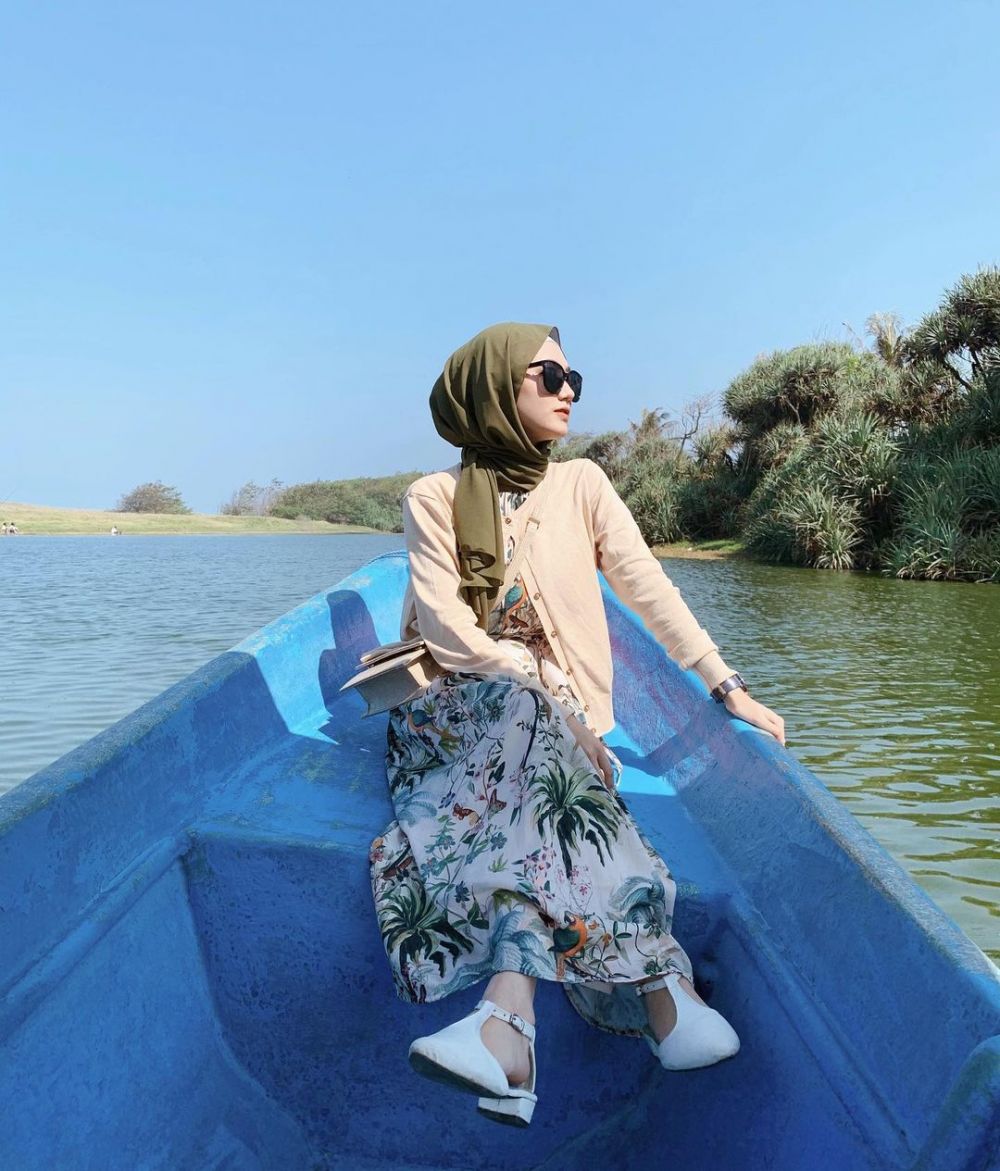 OOTD Hijab ke Pantai yang Nyaman dan Stylish