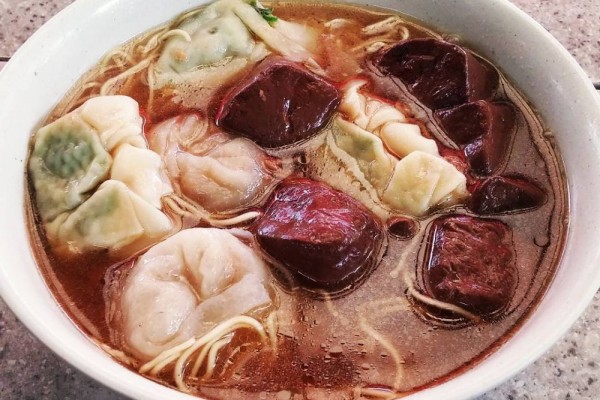 5 Makanan Asia Berbahan Darah yang Berhasil Bikin Penasaran