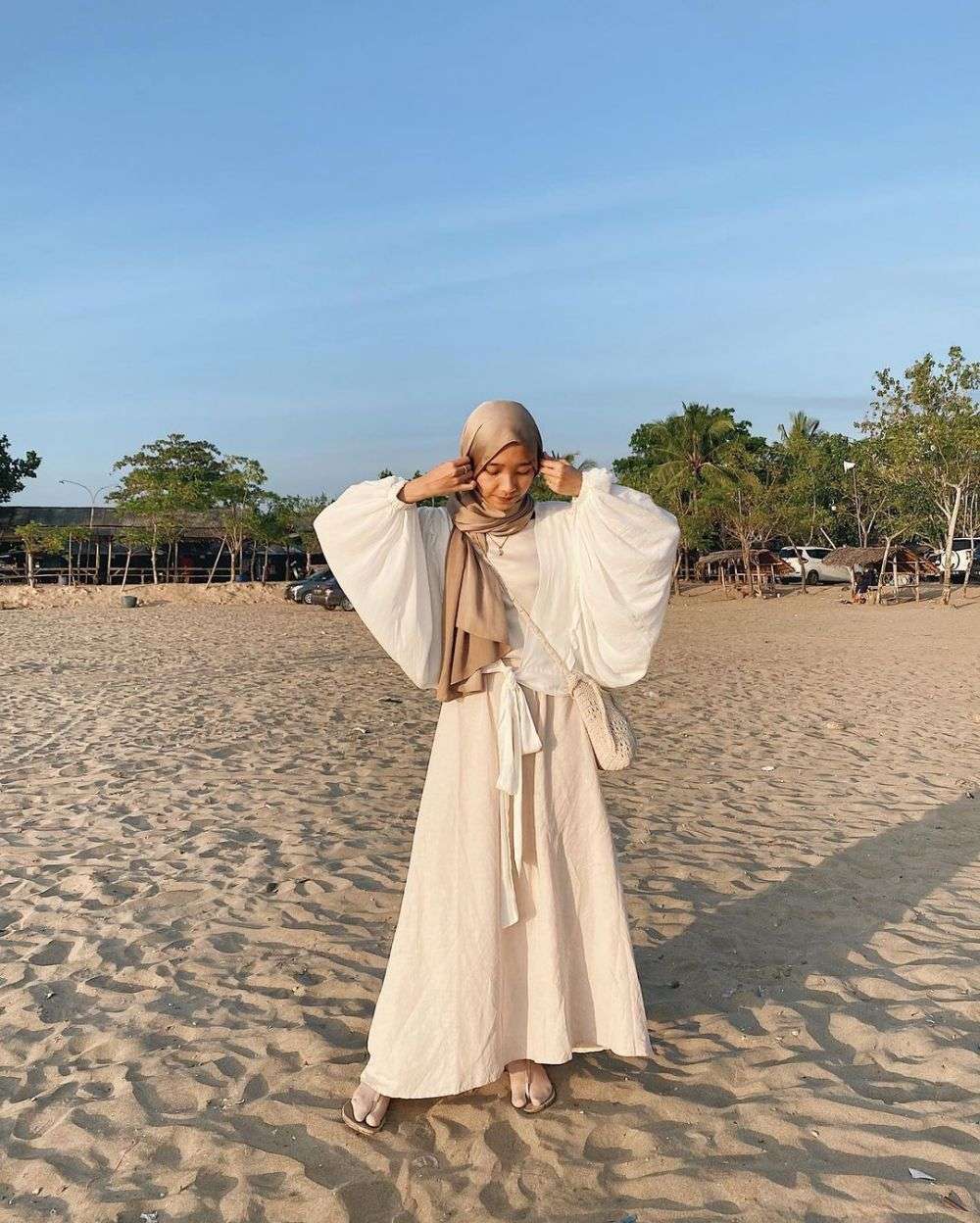 OOTD Hijab Ke Pantai Yang Nyaman Dan Stylish