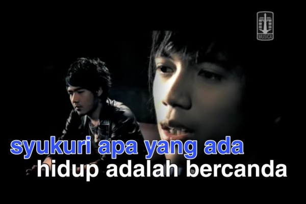 9 Meme Lirik Lagu yang Relate dengan Kehidupan, Bikin Emosi!