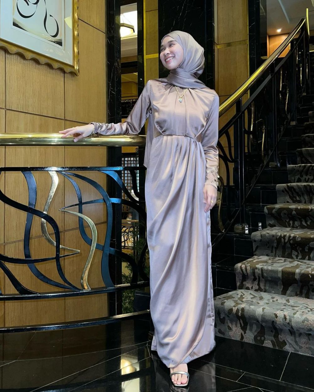 Ootd Kondangan Dengan Dress Satin 3786