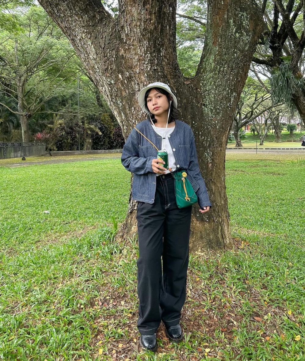Ide OOTD Vintage: Berpetualang di Era Masa Lalu dengan Gaya