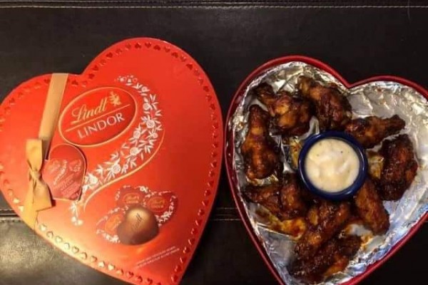 10 Potret Kado Valentine Paling Beda dan Unik, Selain Coklat