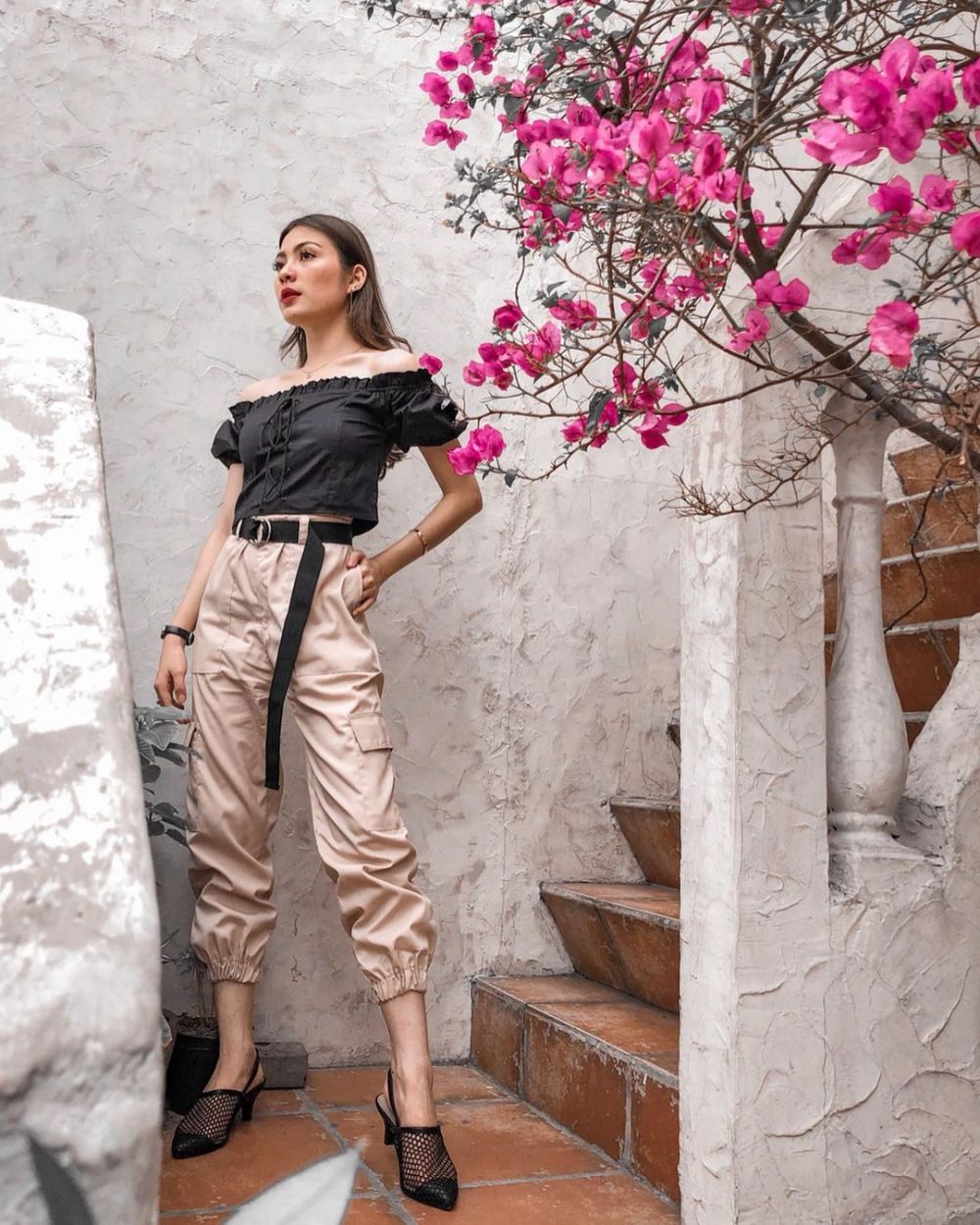 10 Outfit Hangout Ala Haviza Devi Anjani, Modis Dan Manis