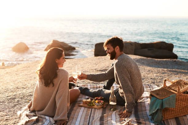 10 Ide Kencan Romantis untuk Membuat Hubungan Lebih Dekat