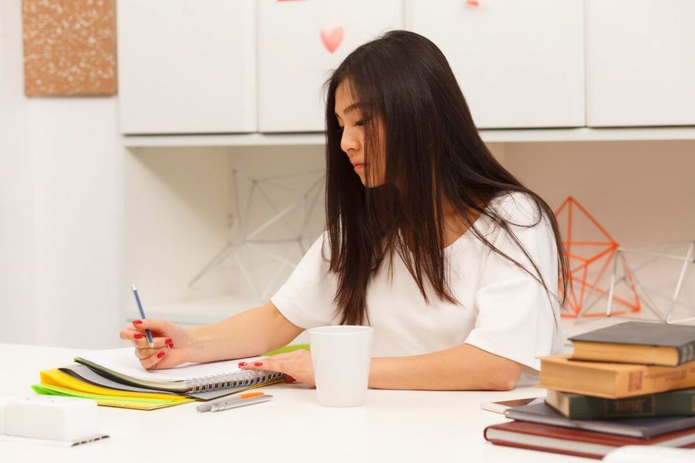5 Cara Atasi Prokrastinasi bagi Pelajar, Tugas Anti Menumpuk!