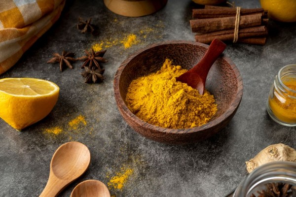 5 DIY Perawatan Tubuh dari Kunyit, Simpel Buatnya Puas Hasilnya!