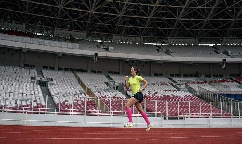 10 Potret Nia Ramadhani Olahraga Lari, Jangan Kasih Kendor! 