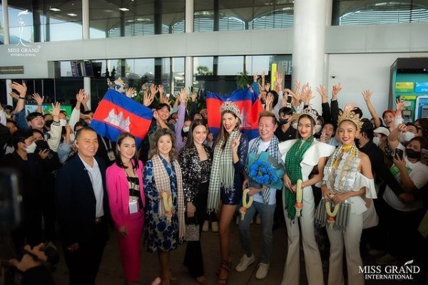 9 Potret Kunjungan Miss Grand International 2022 ke Kamboja