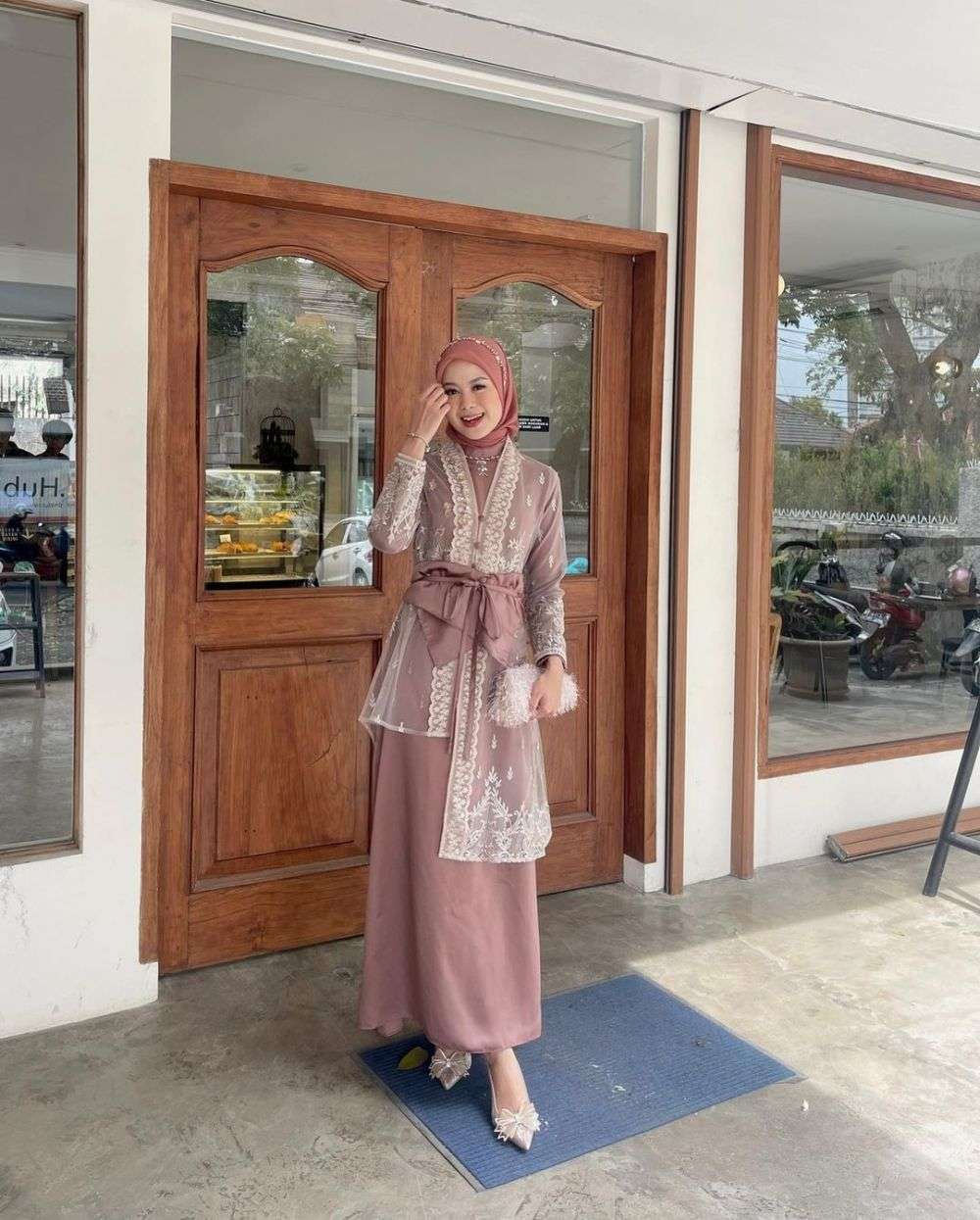 Kebaya Modern Untuk Kondangan Hingga Wisuda