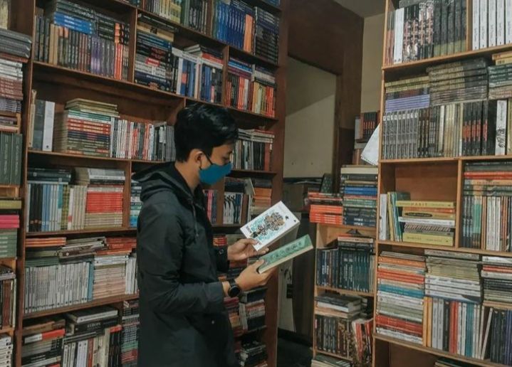 6 Rekomendasi Toko Buku Terlengkap di Malang