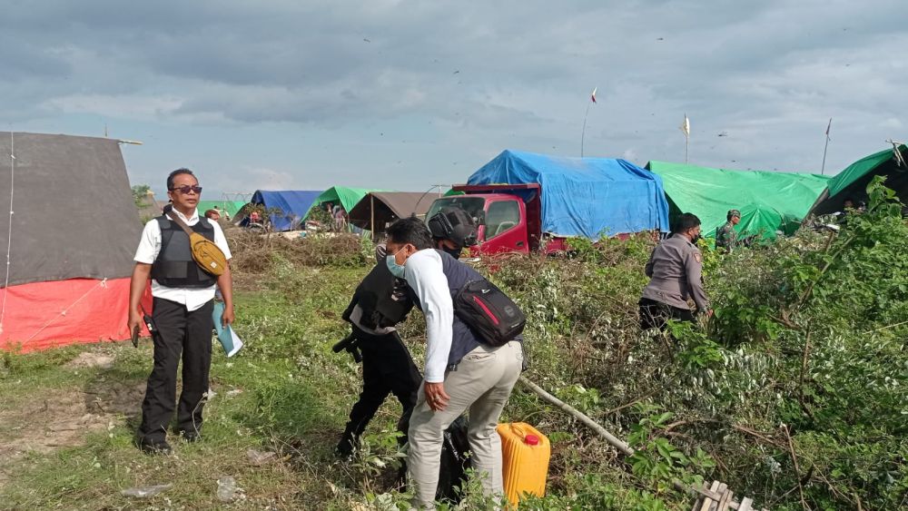 Aparat Gabungan Razia Miras di Lokasi Event Bau Nyale Lombok Timur