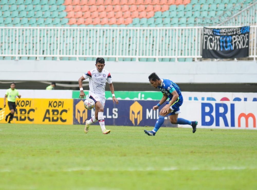 Fernando Valente Sebut Persib Bandung Cobaan Terberat Arema FC