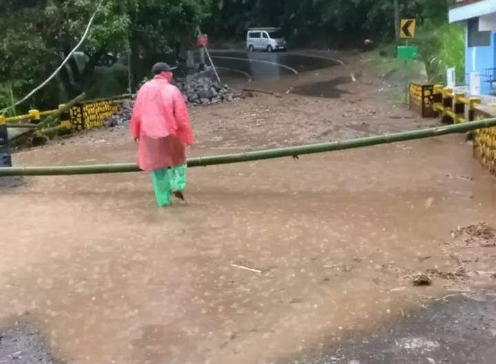 Longsor Lagi, Akses Malang Kediri Terputus Total