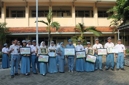 Top 20 SMA di Surabaya, Masuk 100 Besar Sekolah Terbaik di Jawa Timur