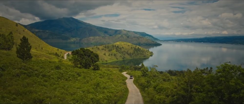 5 Film yang Menampilkan Keindahan Danau Toba, Memanjakan Mata!