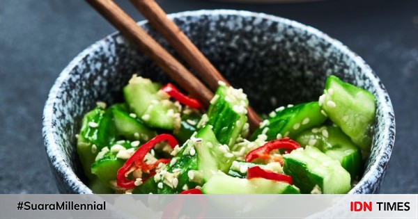 Cara Membuat Oi Muchim, Salad Timun Korea Yang Menyegarkan