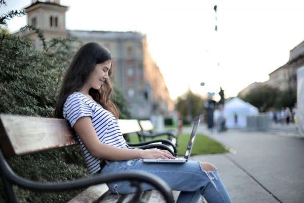 5 Alasan Ini Bisa Motivasi Kalian Gen Z Miliki Keahlian Menulis