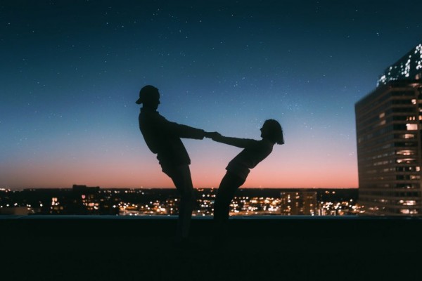 5 Ide Kencan Low Budget saat Valentine, Tetap Romantis Kok!