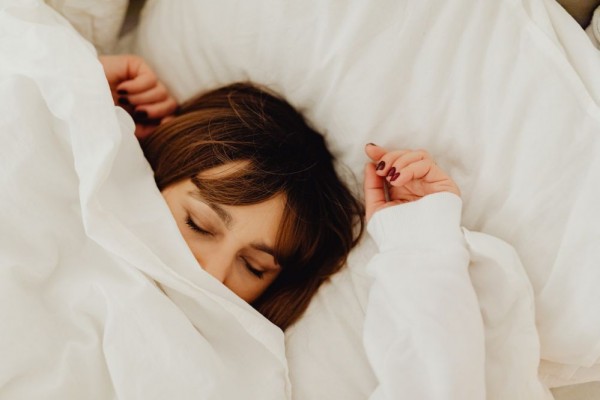 Tidur Pakai Bra Menjejaskan Kesihatan Payudara, Ini Info Perlu Anda Tahu