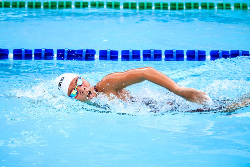 Apakah Berenang Bisa Menurunkan Berat Badan Kita?