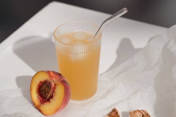 5 Produk Minuman Rasa Peach, Bikin Sejuk Di Tengah Hari