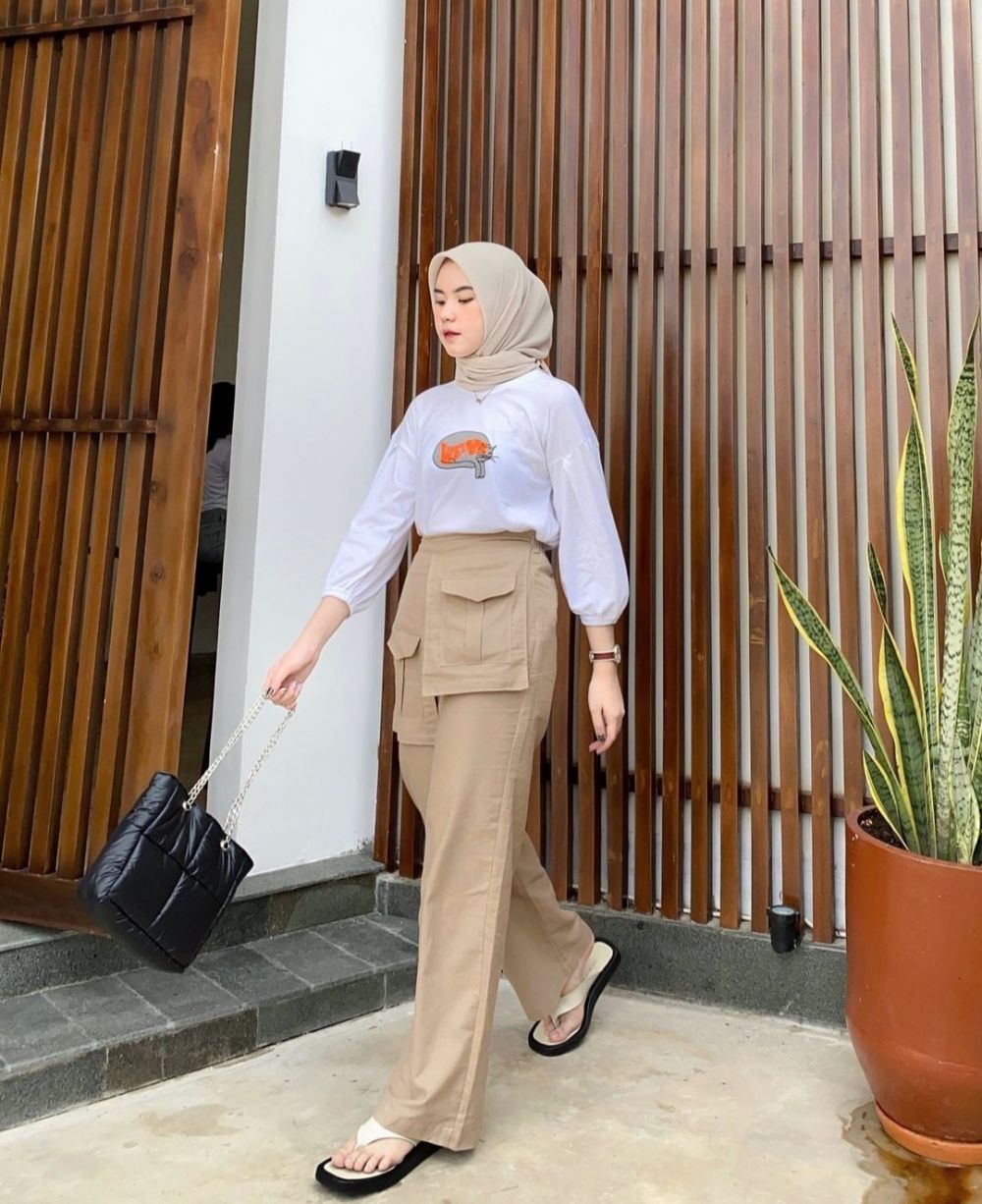 9 Ide OOTD buat Ngedate ala Ersha Nadhia, dari Celana hingga Rok!