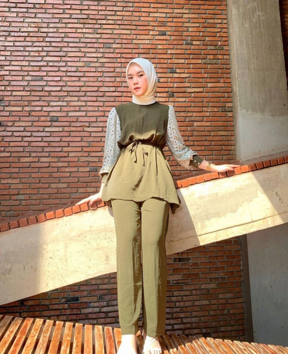 9 Ide OOTD buat Ngedate ala Ersha Nadhia, dari Celana hingga Rok!